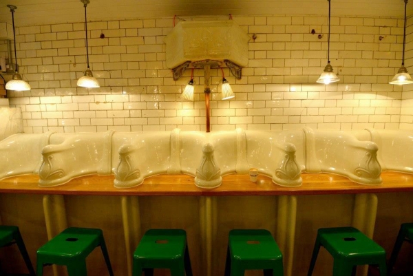 Attendant cafe: лондонский туалет превратили в кофейню