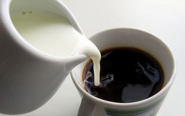 Нужно ли кормящей женщине отказывать себе в кофе с молоком?