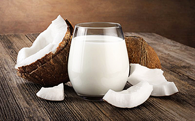 Как выбрать и хранить кокосовое молоко для кофе