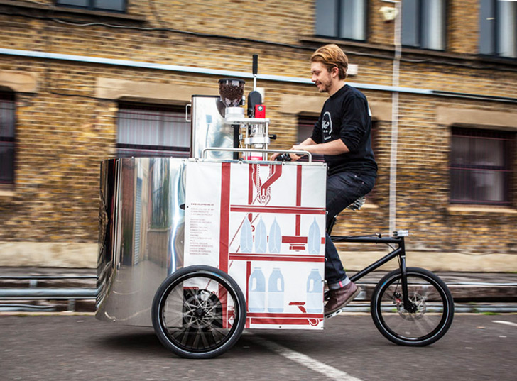 Оригинальное решение – кофейня на велосипеде!